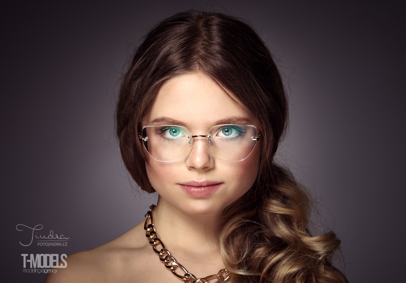 BEAUTY fotografie s brýlemi